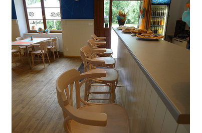 Café & Restaurant Avion air - barový pult s židlemi model 135