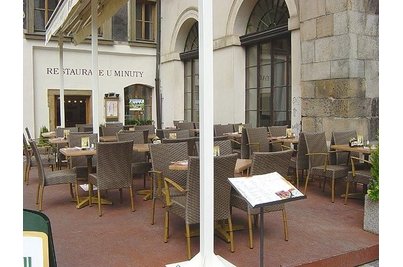 Restaurace U minuty - celkový pohled na zahrádku