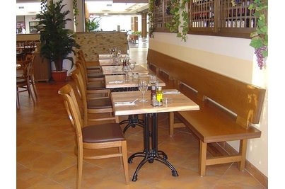 IL TESORO pizzeria - ristorante - hladká dýhovaná lavice