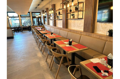 Restaurant Silvie - lavice Diana se stoly Prato 16 a židlemi Guru Dub