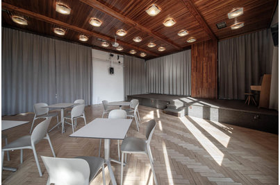 Kulturní centrum Horní Počernice - stoly NEMO a židle HUG