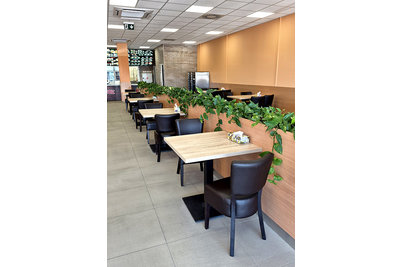Asian Wok - židle Isabela se stoly PRATO 18