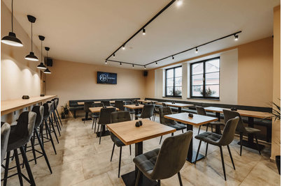 Mix Bistro - židle LAUREN a stoly PRATO