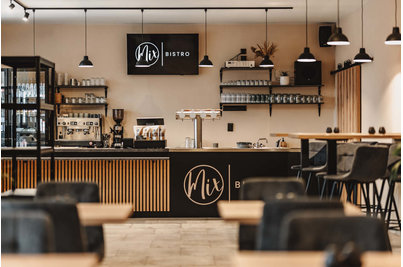Mix Bistro - židle LAUREN a stoly PRATO