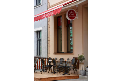Café Souvenir - Židle Paris a stoly Bistro 3