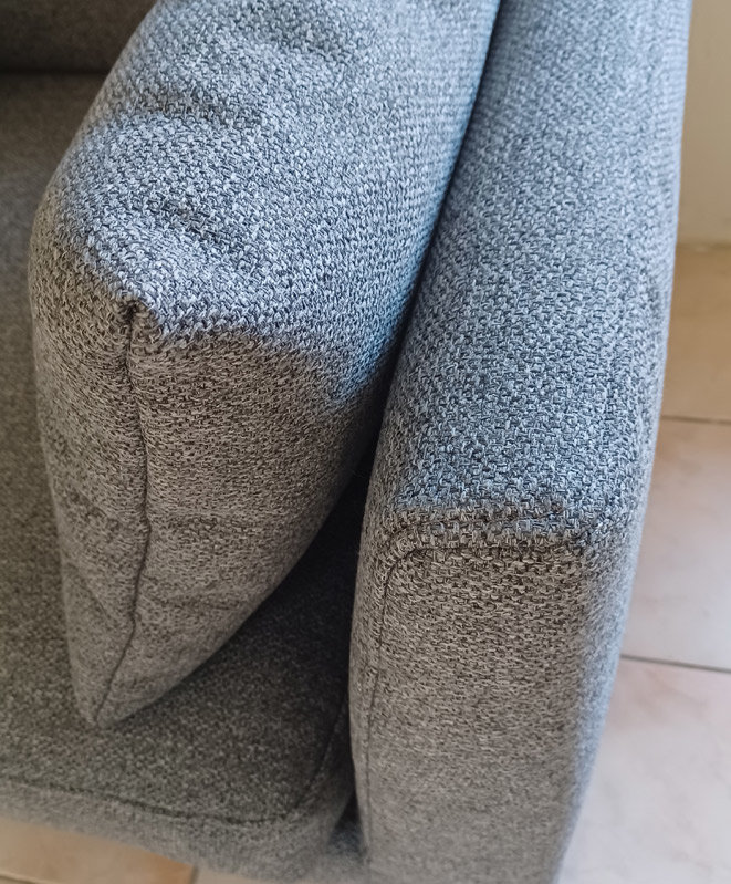 detail lavice LOUIS 2 