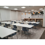 jídelna s židlemi Nassau a Cuba