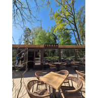 křeslo Jonah Amsterdam Natural se stoly PRATO 16 křeslo Jonah Amsterdam Natural se stoly PRATO 16