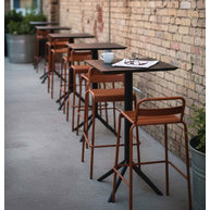 sklápěcí barový stůl KYS BAR a barové židle Bastille Bar