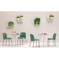 stoly Atomo s čalouněnými židlemi Mentha