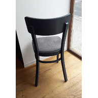 židle 488 Ideal s čalouněným sedákem