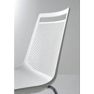 židle Akami s chromovými nohami