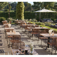 židle JAVEA Straw a sklopné stoly Modena