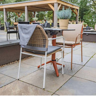 židle Twist White a Twist Orange