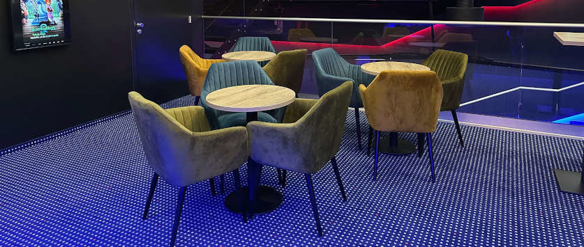 Křesla Alfonse a stoly PRATO 15